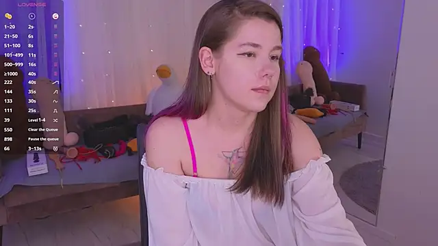 Mira_Falls élő XXX-chatje