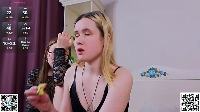 ReenaBeringer Adlı Modelin Canlı XXX Sohbeti