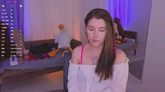 Mira_Falls Chat XXX live