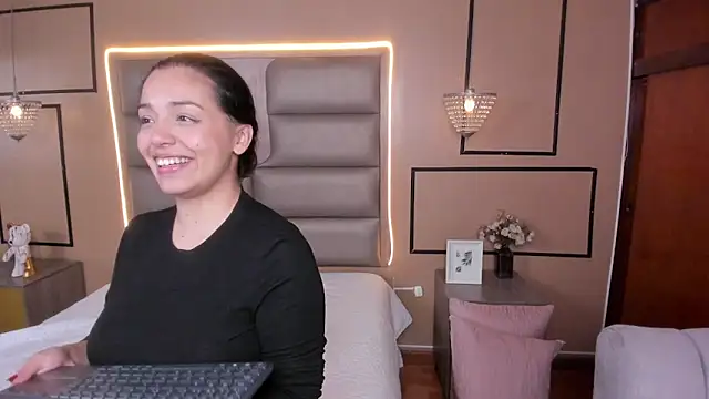 Živý XXX chat CAYLINCOLLINS