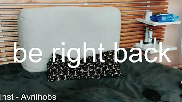 AvrilHobbs Chat XXX live