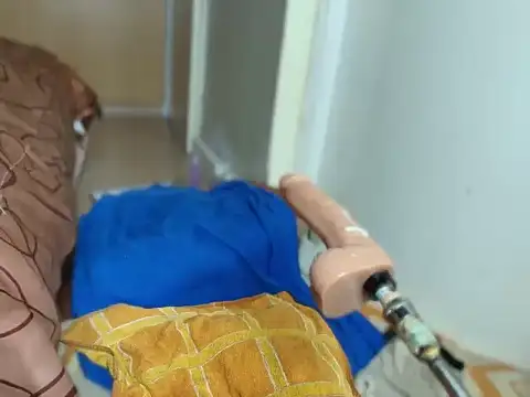 Afriqueena élő XXX-chatje