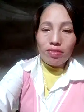 Gummiesu 网络视讯表演