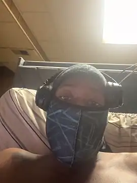 ProveYourLoyalty2のウェブカメラショー