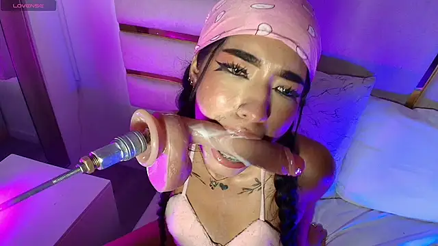 Chat XXX en directo de baby_naughty1_