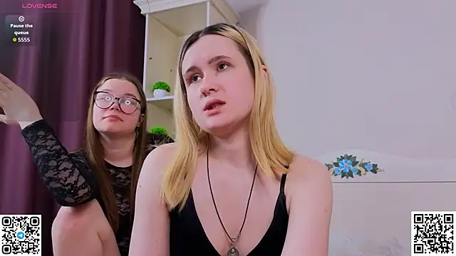 Chat +18 de ReenaBeringer ao vivo