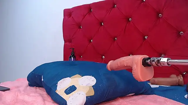 Evasummer1 élő XXX-chatje