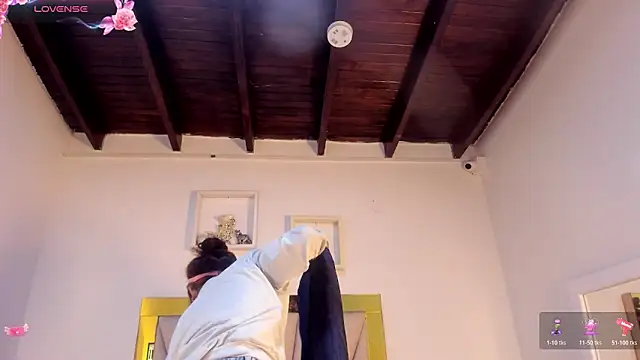 vahiolet_fuentes 即時 XXX 聊天