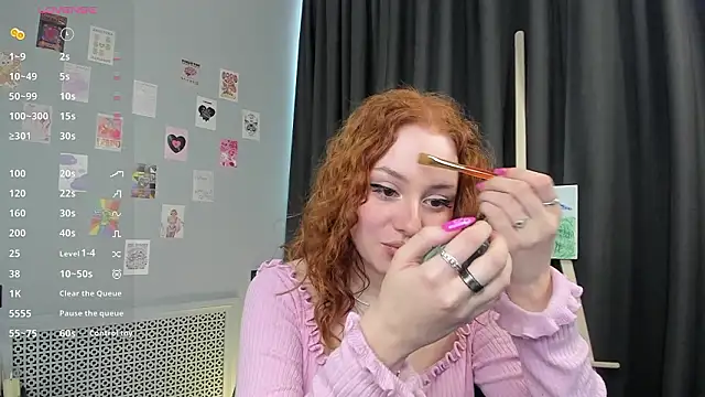 KayleighHoy élő XXX-chatje