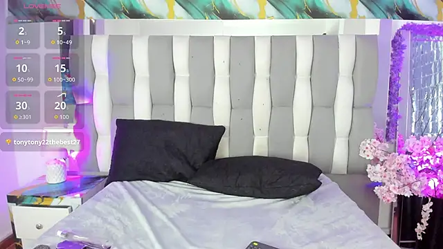 IsaDiiaz élő XXX-chatje