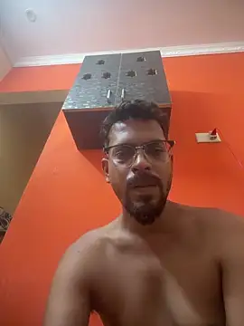 Stoner-boii-Cloudy-arhan's Live XXX Chat