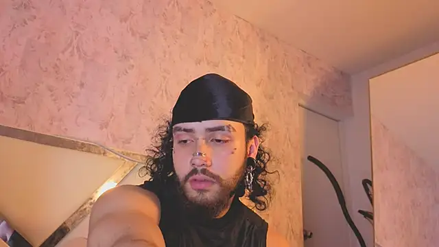 Benny_and_Mark Chat XXX in diretta