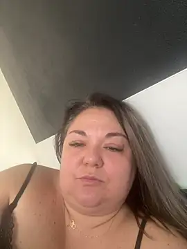 MikyVesela Chat XXX in diretta
