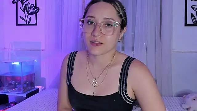 LeiahBlonde_ live XXX chat