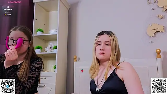 ReenaBeringer Live XXX-chat