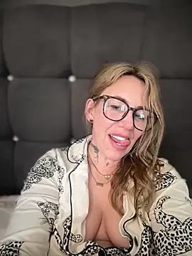 blondebitch2: вебкам-шоу