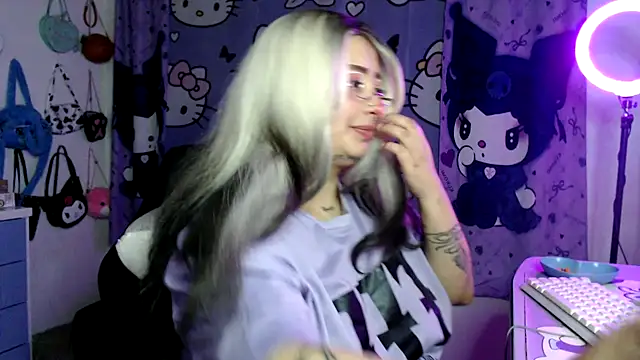 lussyevans24 Live XXX Chat