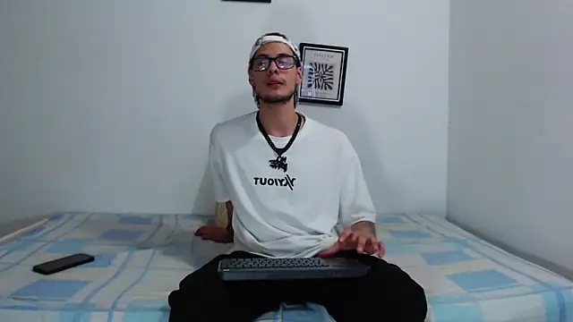 Vlad__night's Live XXX Chat