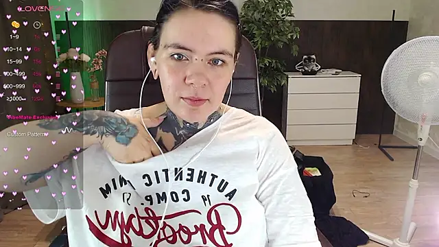 Qwerty_Anna_Lbo Live XXX-chat