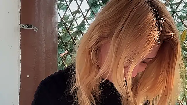 karo123421 élő XXX-chatje