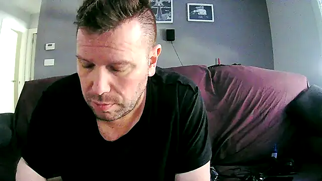 txan9876 Adlı Modelin Canlı XXX Sohbeti