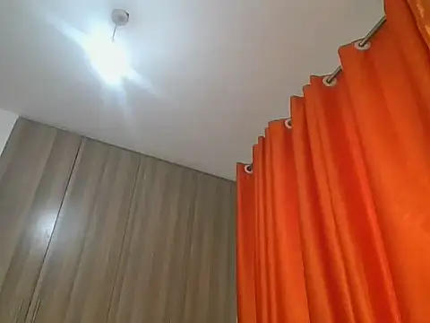 Živý XXX chat freaky_juicy