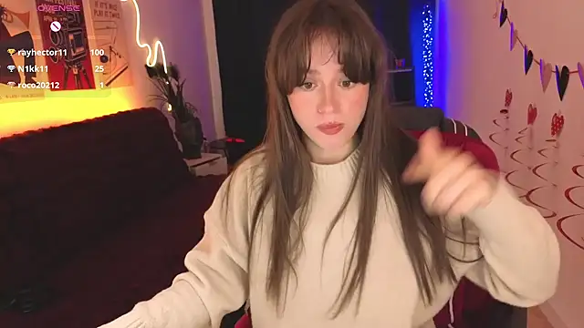 Онлайн чат XXX Emillias