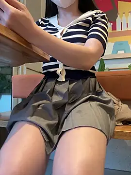 Chat XXX en directo de Meii-meyy