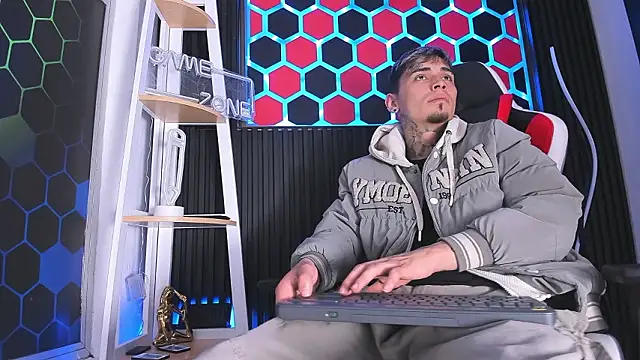 Chat XXX Live Max_Hader_