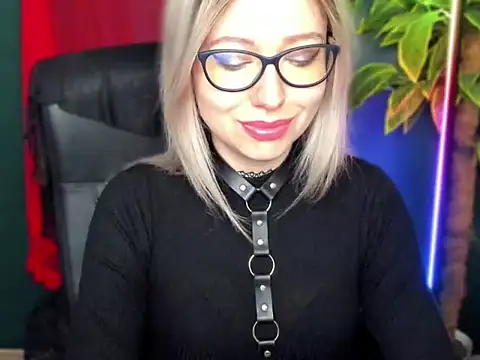 Онлайн чат XXX loveHeidi