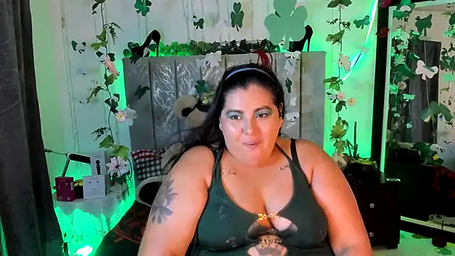 Онлайн чат XXX AndreaKinky