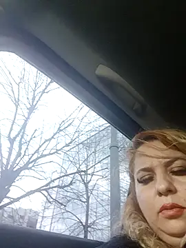 XXX chat uživo modela BelleInna