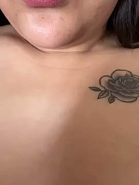 Онлайн чат XXX Rosy_BabyDoll