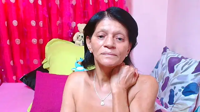 Онлайн чат XXX SLUTTYROXY