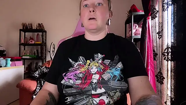 Онлайн чат XXX kisicaxx