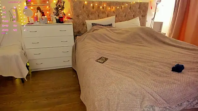 Онлайн чат XXX Ophelia_mm