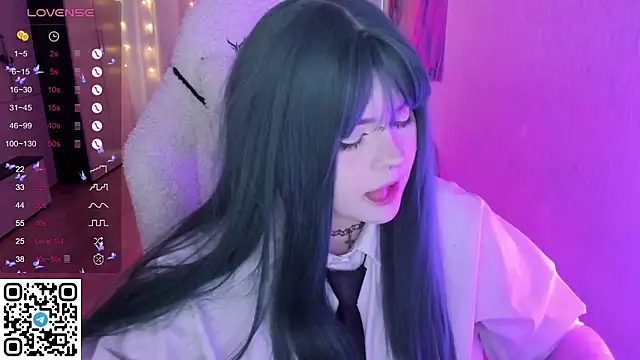 دردشة SelenaCute الجنسية المباشرة