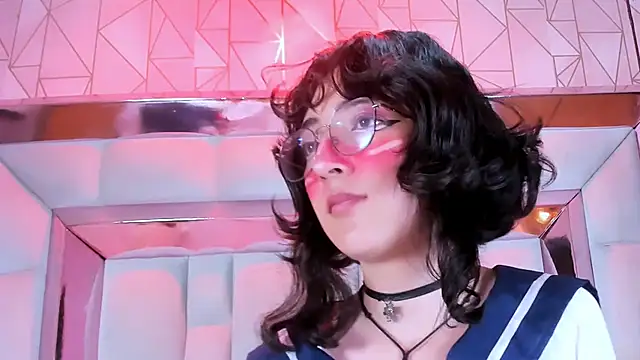 SaraMartini1's Live XXX Chat