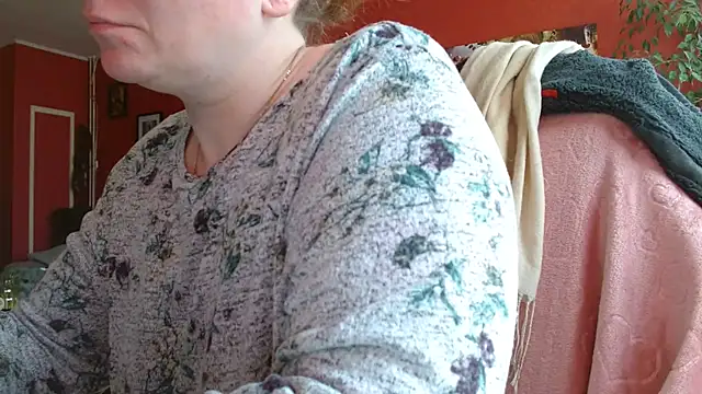 petitoiseau67's Live XXX Chat