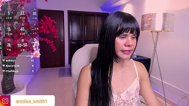 Chat +18 de anniie_smith ao vivo