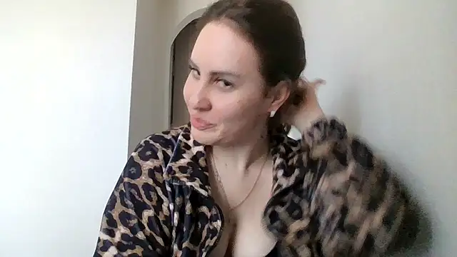 MeadowEyesのライブXXXチャット