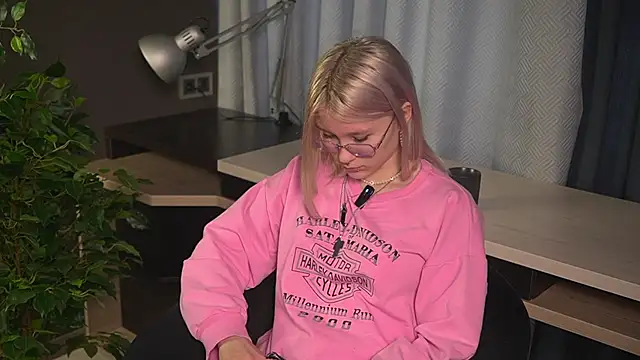 DinaSporn Obrolan Langsung XXX