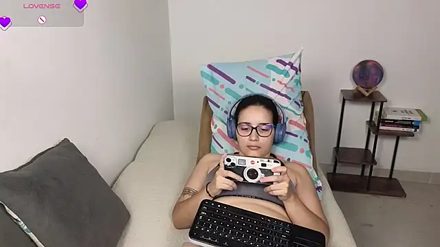 Chat +18 de blue__moon_ ao vivo