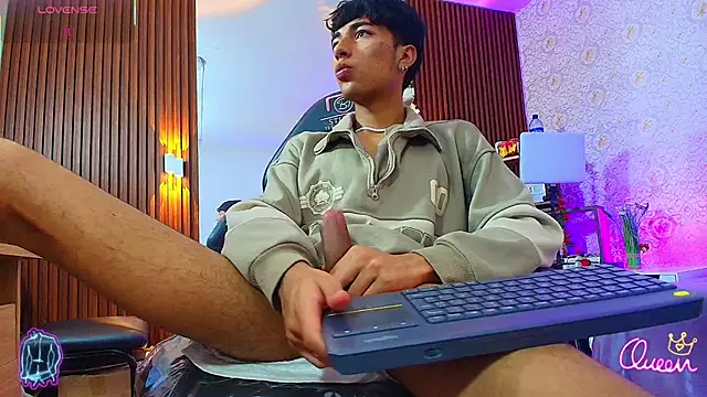 Živý XXX chat osamu_tay