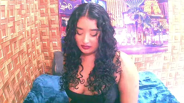 Chat +18 de IndianAngel4u ao vivo