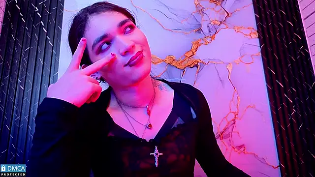 MaeveKuro élő XXX-chatje