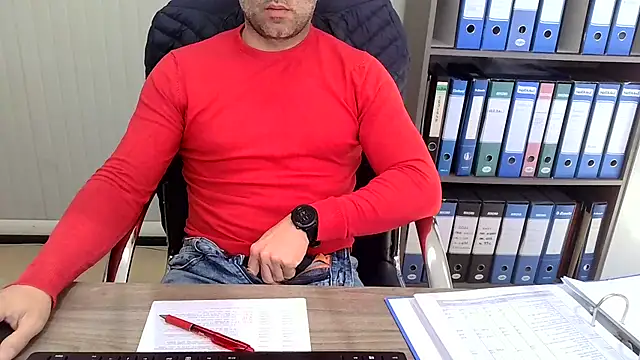 Evasionee: διαδικτυακό σόου στην κάμερα