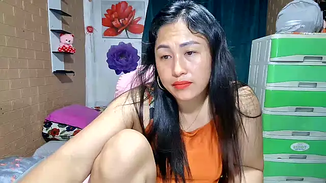 Ugly-Filipina Chat XXX live