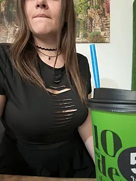 CrazyTori élő XXX-chatje