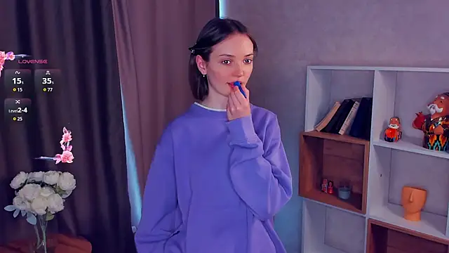 JulieChesnut: онлайн-секс-чат